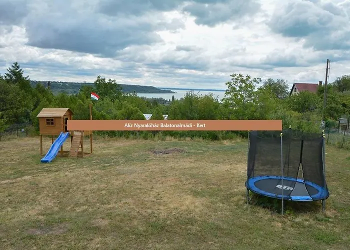 Aliz Nyaralohaz 펜션 *