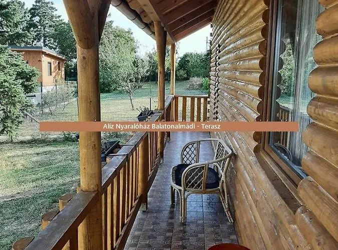 Aliz Nyaralohaz 펜션 *